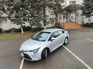 2020 Toyota Corolla XII (E210), серебристый, 1950000 рублей, вид 1