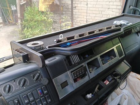 2012 MAN TGA, синий, 4800000 рублей, вид 4