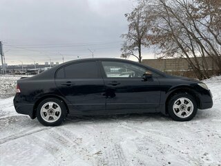 2007 Honda Civic VIII, чёрный, 630000 рублей, вид 3