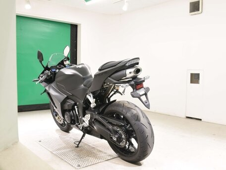 2024 Honda CBR 600RR, чёрный, 1390000 рублей, вид 4