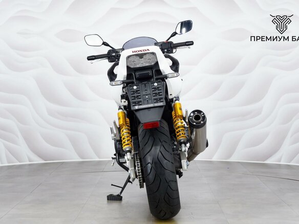 2025 Honda CB 1300, белый, 1799000 рублей - вид 6