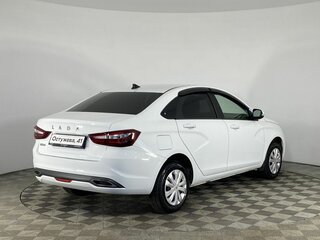 2024 Lada (ВАЗ) Vesta I Рестайлинг (NG), белый, 1160000 рублей, вид 5
