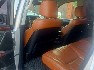 2012 Lexus LX 570 III Рестайлинг, серебристый, 4000000 рублей, вид 5