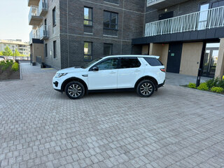 2015 Land Rover Discovery Sport I, белый, 2350000 рублей, вид 3