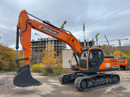 2024 Develon DX220, оранжевый, 12190000 рублей, вид 1