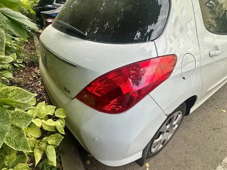 2012 Peugeot 308 I Рестайлинг, белый, 399000 рублей, вид 5