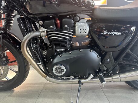 2016 Triumph Street Twin, чёрный, 730000 рублей, вид 4
