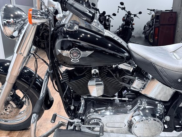2010 Harley-Davidson Fat Boy, чёрный, 1299000 рублей - вид 14