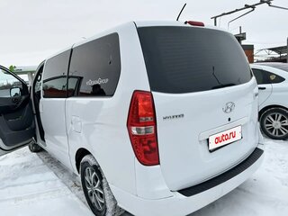 2016 Hyundai H-1 II Рестайлинг, белый, 2200000 рублей, вид 5
