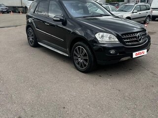 2008 Mercedes-Benz M-Класс 500 II (W164) Рестайлинг, чёрный, 1999000 рублей, вид 2