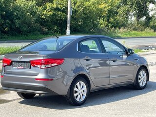 2015 Kia Rio III Рестайлинг, серый, 1149000 рублей, вид 4