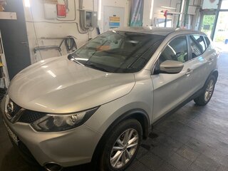 2017 Nissan Qashqai II, серебристый, 1700000 рублей, вид 1