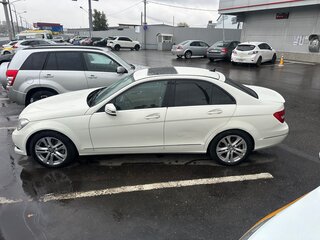 2011 Mercedes-Benz C-Класс 300 III (W204), белый, 1100000 рублей, вид 2