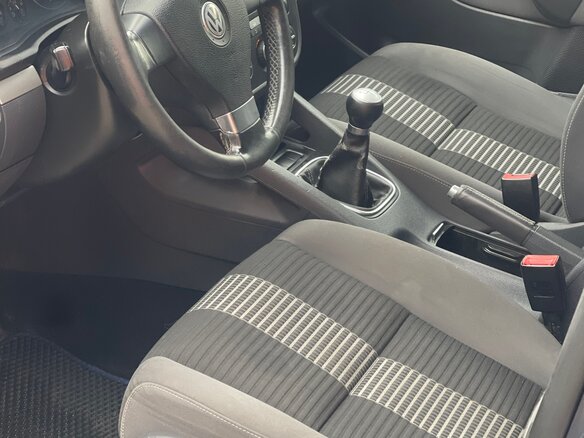 2008 Volkswagen Golf V, серый, 350000 рублей - вид 6