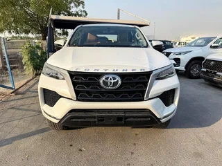 2026 Toyota Fortuner II Рестайлинг, белый, 4800800 рублей, вид 2