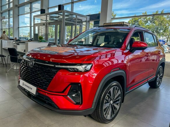 2024 Changan CS35 Plus I Рестайлинг, красный - вид 1
