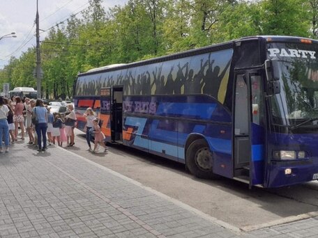 1988 Volvo B10 Series, синий, 4000000 рублей, вид 2