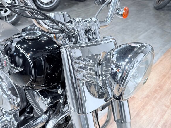 2010 Harley-Davidson Fat Boy, чёрный, 1299000 рублей - вид 17
