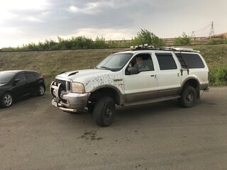 2001 Ford Excursion, белый, 1650000 рублей, вид 1