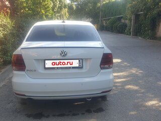 2017 Volkswagen Polo V Рестайлинг, серебристый, 1150000 рублей, вид 3