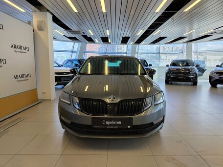 2018 Skoda Octavia III (A7) Рестайлинг, серый, 1575000 рублей, вид 3