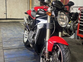 MV Agusta Brutale 750