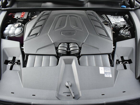 2026 Porsche Cayenne GTS III Рестайлинг, чёрный, 26490000 рублей - вид 34