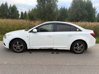 2011 Chevrolet Cruze I, белый, 350000 рублей, вид 3