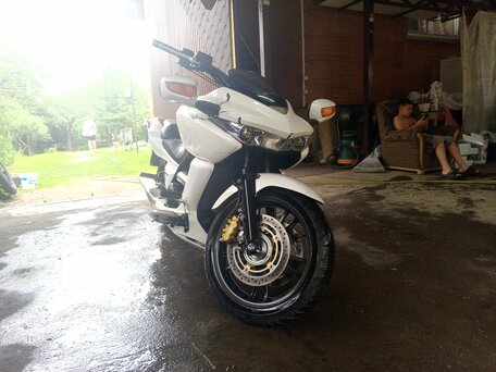 2012 Honda DN-01, белый, 990000 рублей, вид 5
