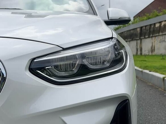 2023 BMW 1 серии 120i III (F52) Рестайлинг, белый - вид 9