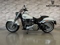 2018 Harley-Davidson Fat Boy, белый, 1985000 рублей - вид 2