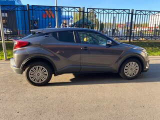 2018 Toyota C-HR I, серый, 1950000 рублей, вид 3