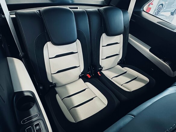 2025 Mercedes-Benz GLS AMG 63 AMG II (X167) Рестайлинг, белый, 29990000 рублей - вид 29