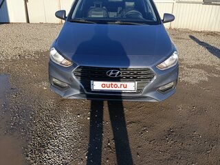 2017 Hyundai Solaris II, серебристый, 1100000 рублей, вид 2