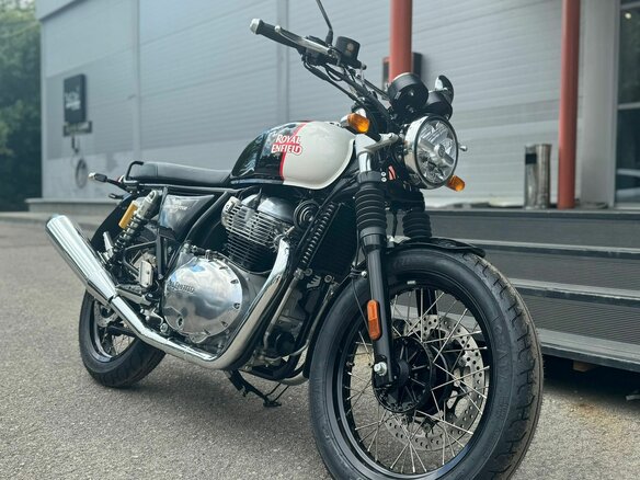 2025 Royal Enfield Interceptor 650, чёрный, 699000 рублей - вид 12