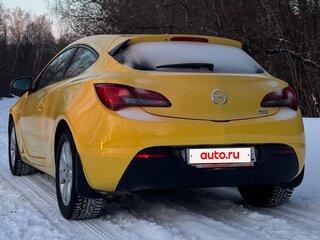 2014 Opel Astra GTC J Рестайлинг, жёлтый, 800000 рублей, вид 2