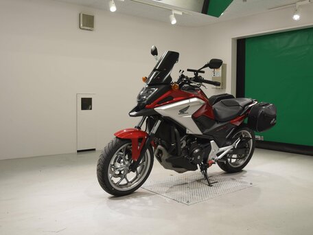 2016 Honda NC 750X, пурпурный, 695000 рублей, вид 4