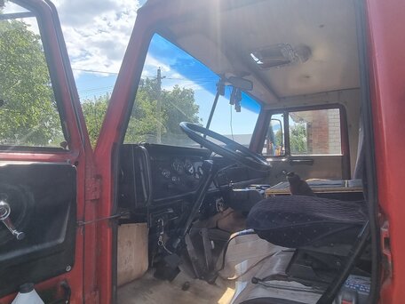 1993 КамАЗ 5511, красный, 780000 рублей, вид 5
