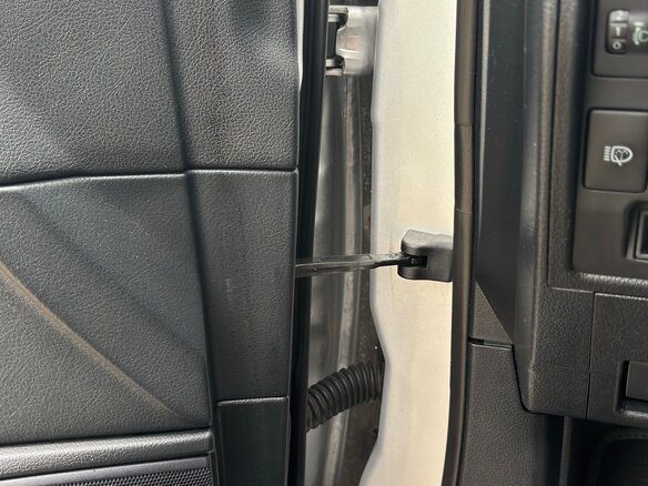 2009 Toyota Land Cruiser 200 Series, серый - вид 5