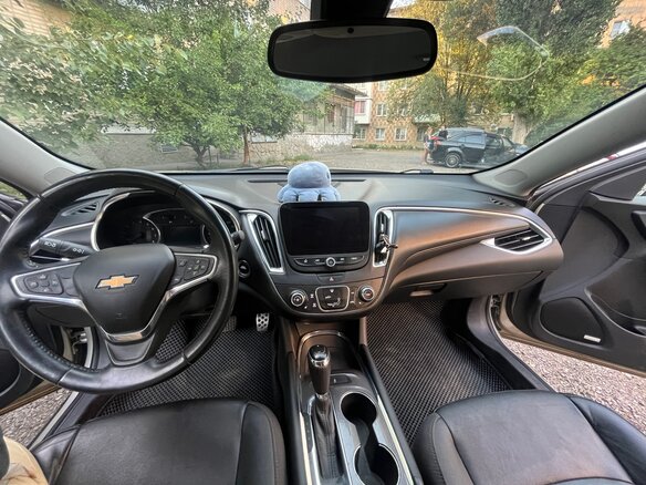 2016 Chevrolet Malibu IX, жёлтый, 1440000 рублей - вид 6