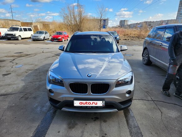 2013 BMW X1 18i I (E84) Рестайлинг, бежевый, 1470000 рублей - вид 2