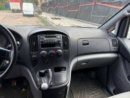 2008 Hyundai Grand Starex, белый, 725000 рублей, вид 5