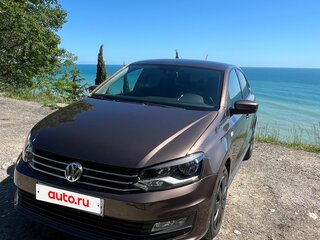 2017 Volkswagen Polo V Рестайлинг, коричневый, 1049990 рублей, вид 4