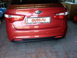 2013 Kia Rio 5-speed III, красный, 850000 рублей, вид 4
