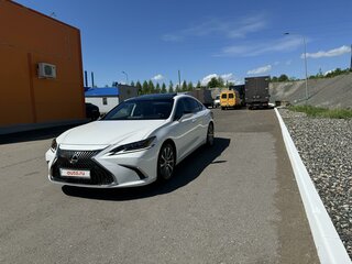 2019 Lexus ES 250 VII, белый, 4150000 рублей, вид 1