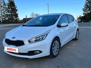 2012 Kia Ceed II, белый, 900000 рублей, вид 1