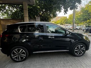 2019 Kia Sportage IV Рестайлинг, чёрный, 2400000 рублей, вид 2