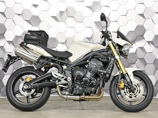 2007 Triumph Street Triple, белый, 477000 рублей, вид 3