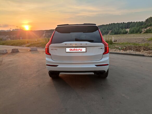 2022 Volvo XC90 II Рестайлинг 1, белый, 4850000 рублей - вид 10