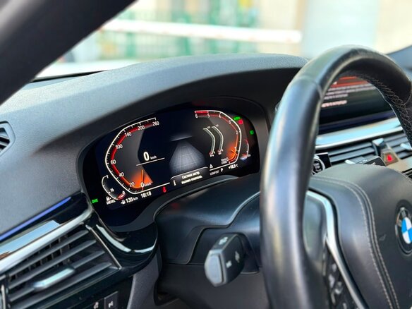 2020 BMW 5 серии 520d xDrive VII (G30/G31/G38), белый, 3590000 рублей - вид 12